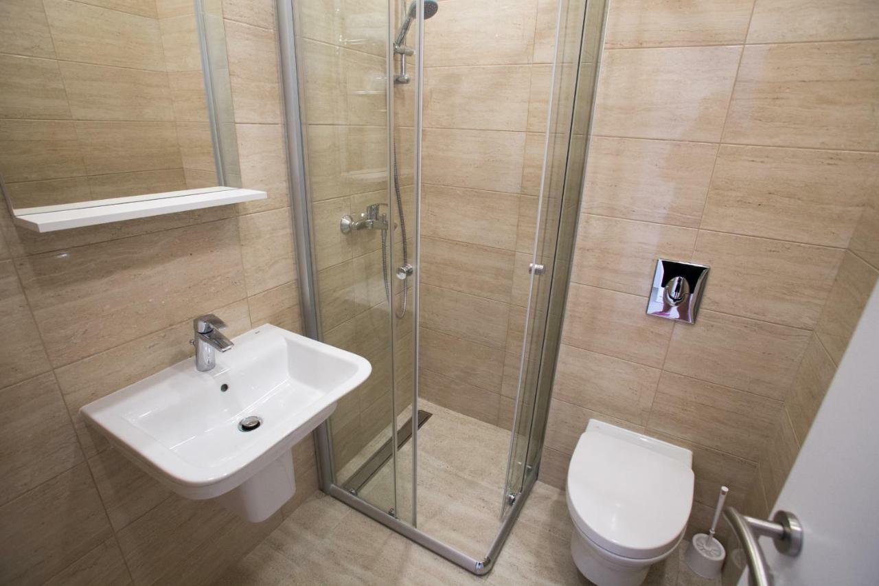 Villa San Apartments Тиват Екстериор снимка