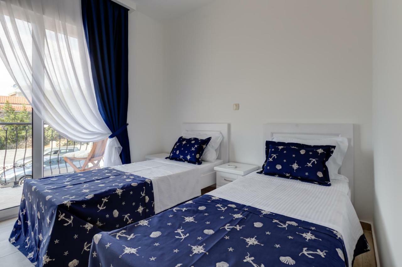 Villa San Apartments Тиват Екстериор снимка
